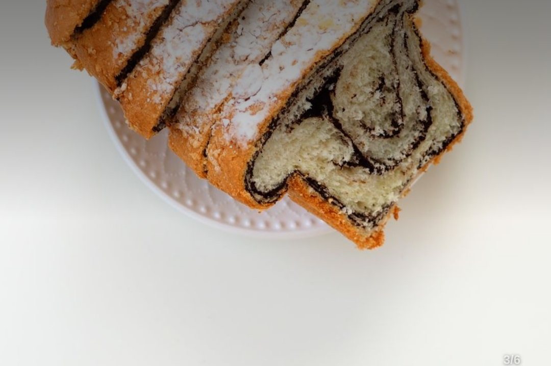 Why Leftover Cake Absorbs Fridge Odors and Goes Stale